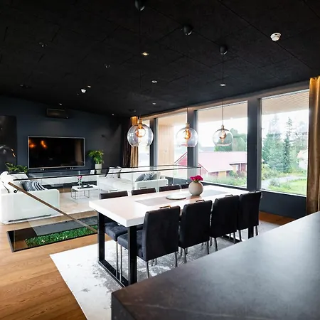 New Luxury By The River 别墅 罗瓦涅米