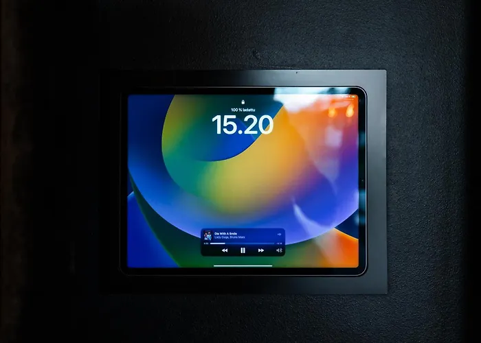 New Luxury By The River 别墅