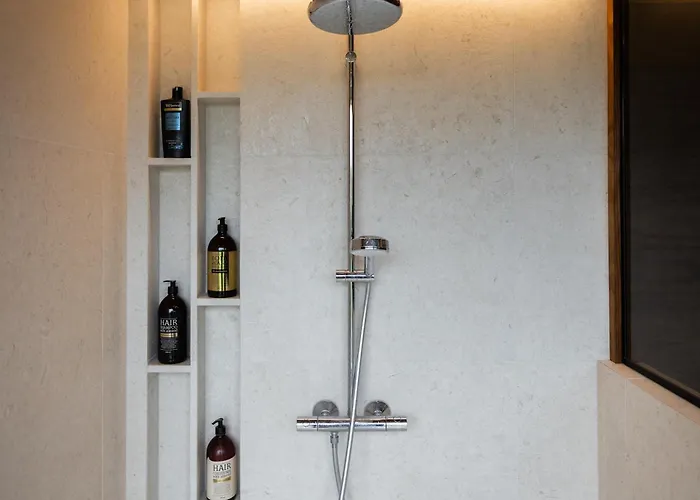 别墅 New Luxury By The River