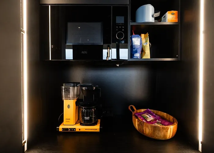 别墅 New Luxury By The River *