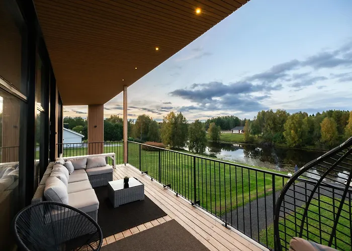 New Luxury By The River 别墅 *