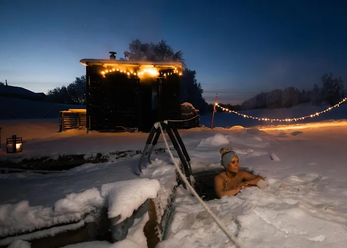 别墅 New Luxury By The River *